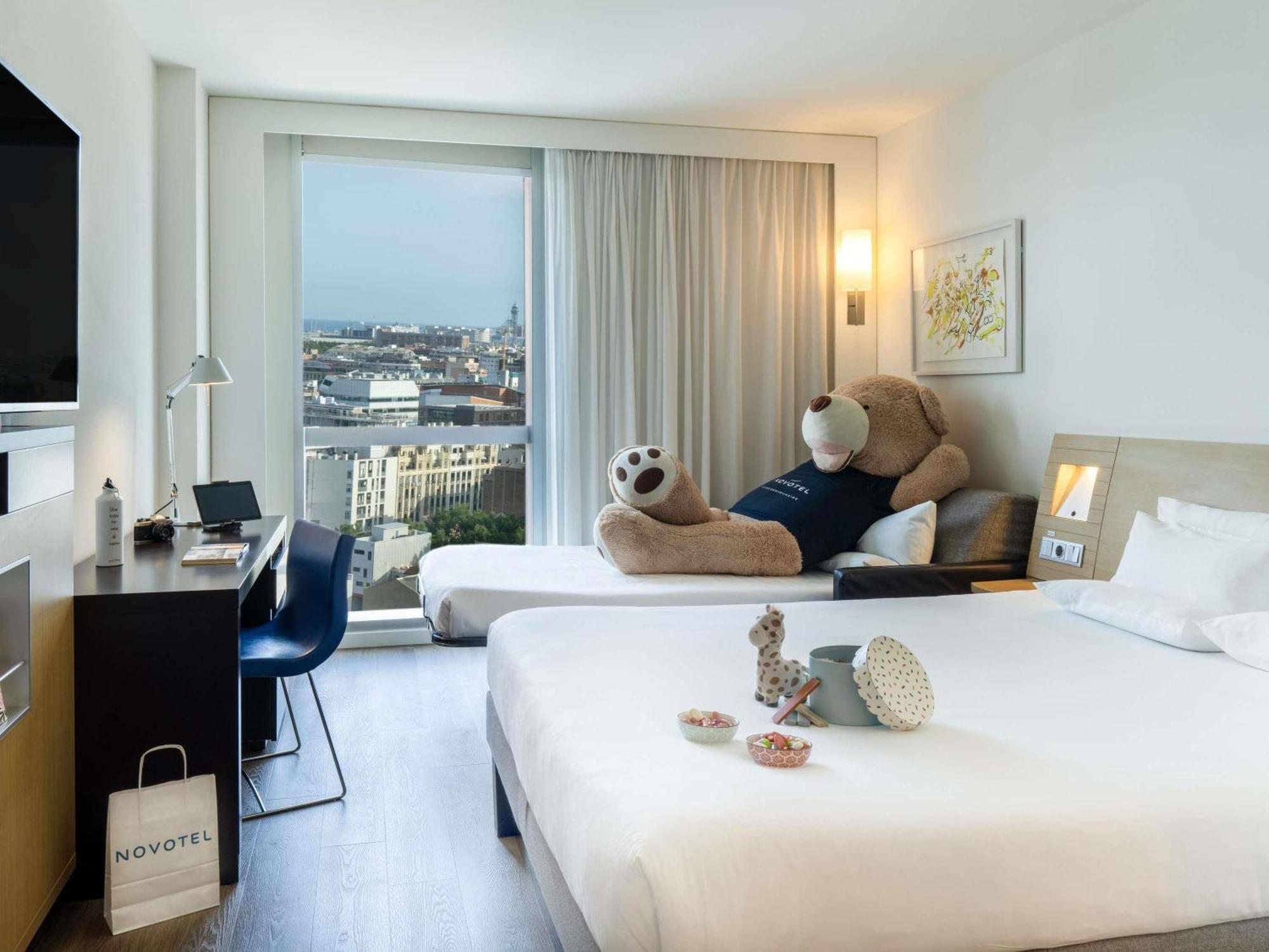 Habitación Familiar con vistas a la ciudad
